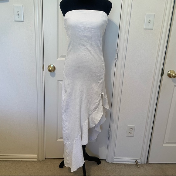 Free People Dresses & Skirts - Free People White Strapless Ruffle-Hem Midi Dress